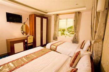 Ngoc Hong Hotel Нячанг Екстер'єр фото