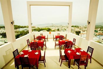 Ngoc Hong Hotel Нячанг Екстер'єр фото